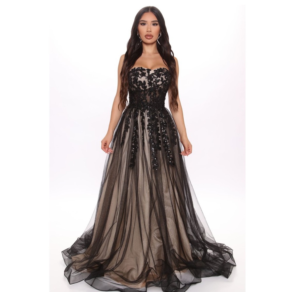 Fashion nova special occasion red carpet dress